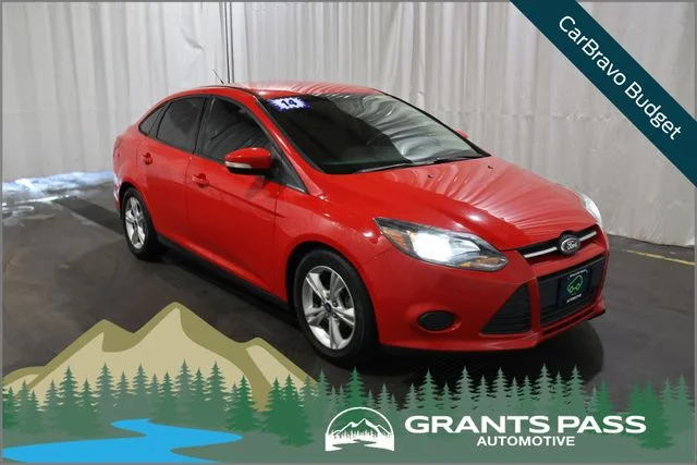 Used 2014 Race Red Ford SE image 1