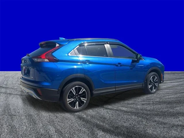 Certified Used 2024 Lightning Blue Metallic Mitsubishi SE image 4