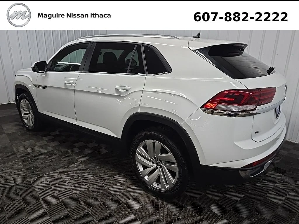 Used 2023 White Volkswagen 2.0T SE w/Technology image 10