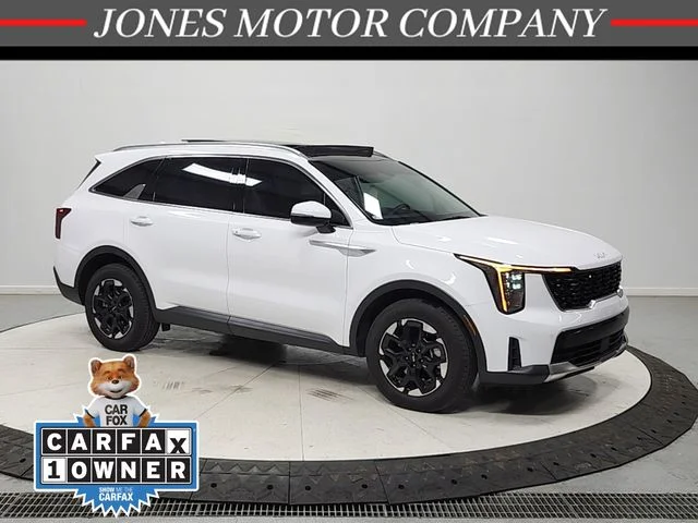2025 Kia Sorento S AT's photo