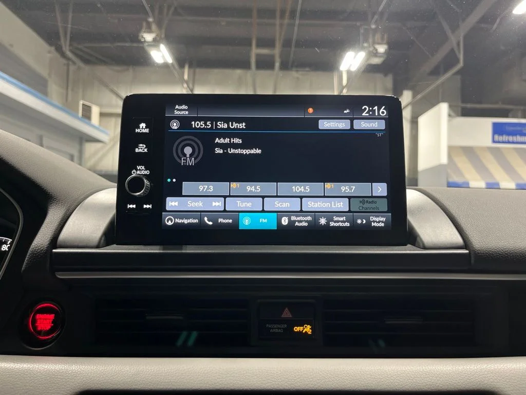 Used 2025 Obsidian Blue Pearl Honda Touring image 24