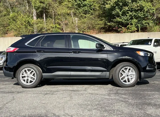 Certified Used 2024 Black Ford SEL image 2