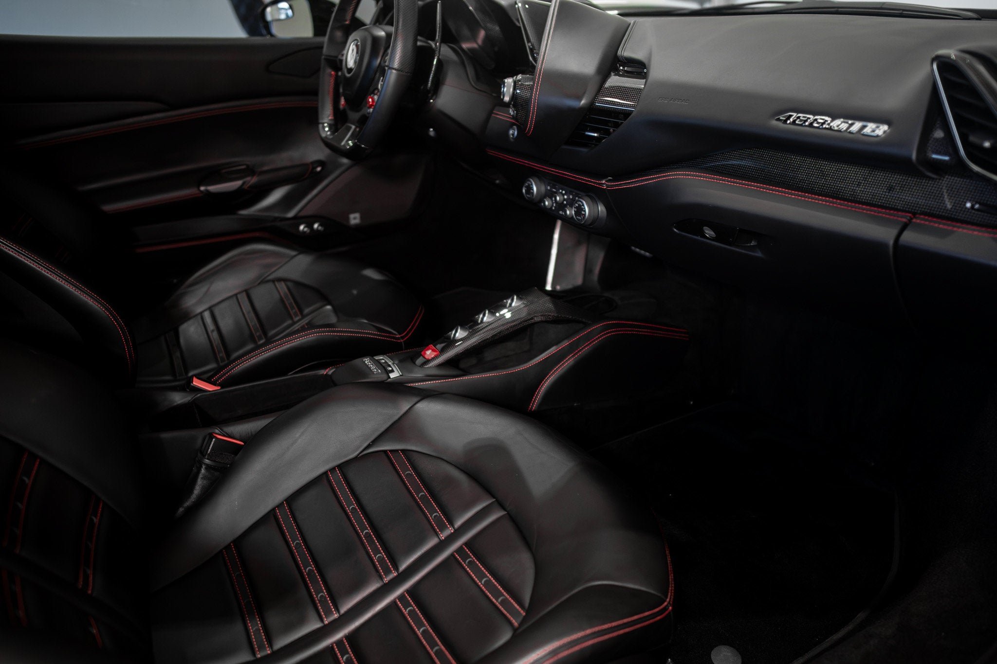 Used 2016 Nero Ferrari 2dr Cpe image 17