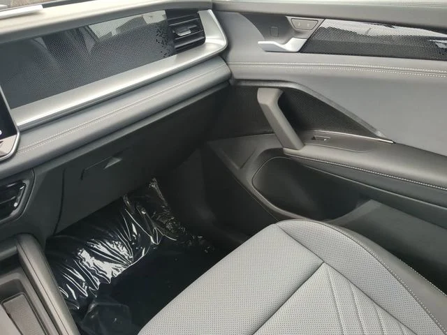 2025 Volkswagen Tiguan SE R-LINE BLACK - Photo 16
