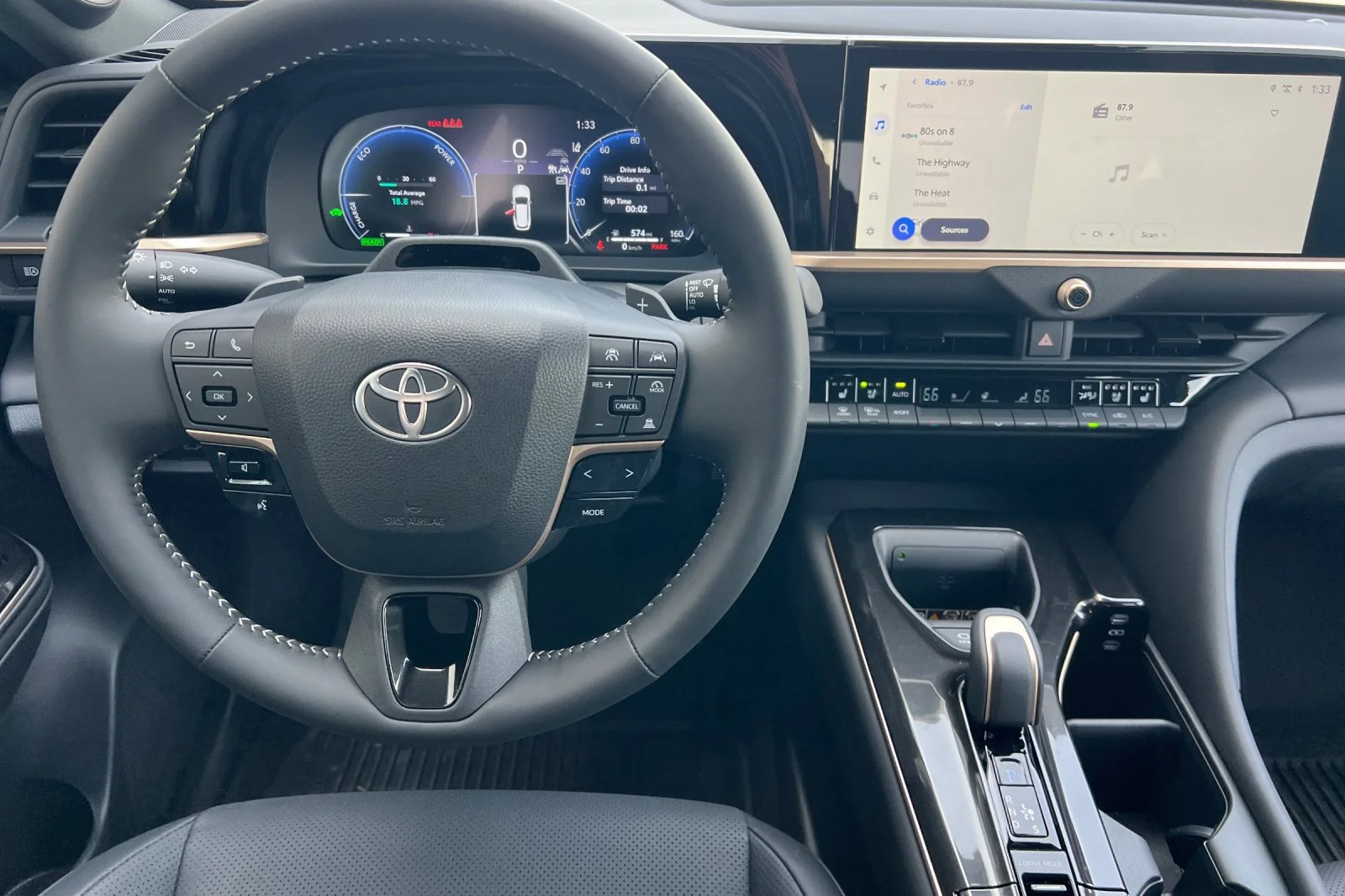 2026 Toyota Crown Signia Limited - Photo 11