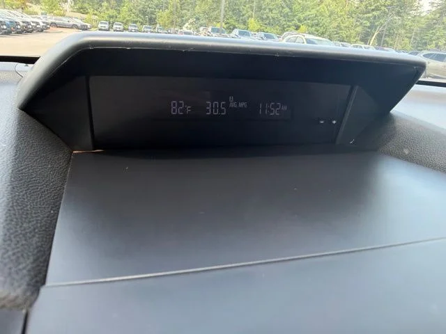 Used 2019 Silver Subaru 2.0i Premium image 17