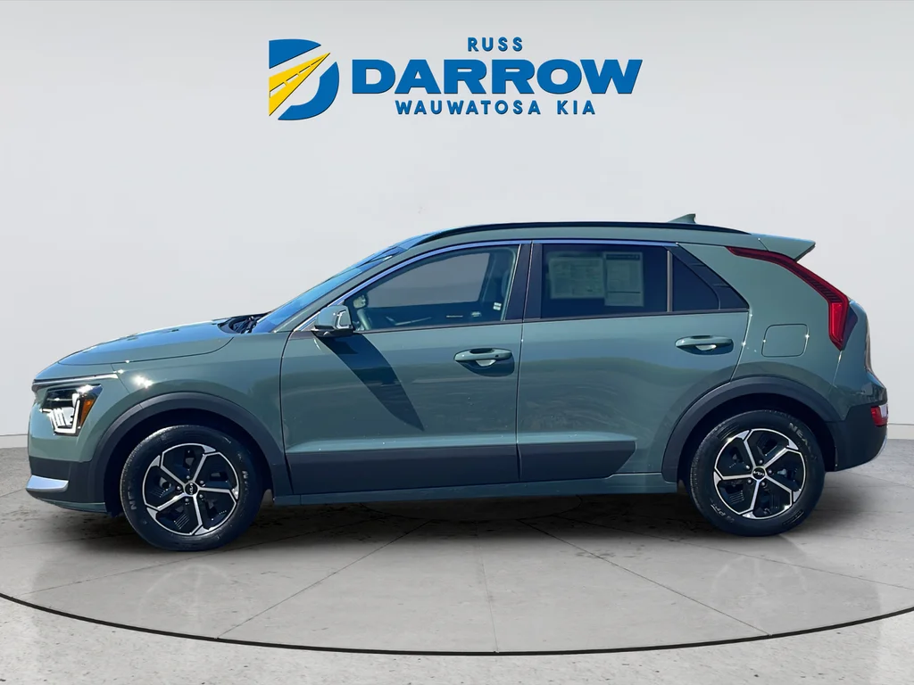 Used 2023 Green Kia EX image 2
