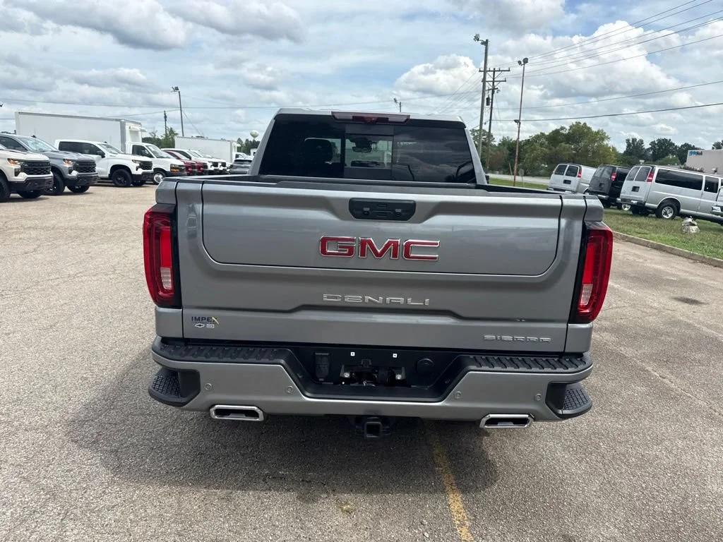 Used 2025 Sterling Metallic GMC Denali image 4