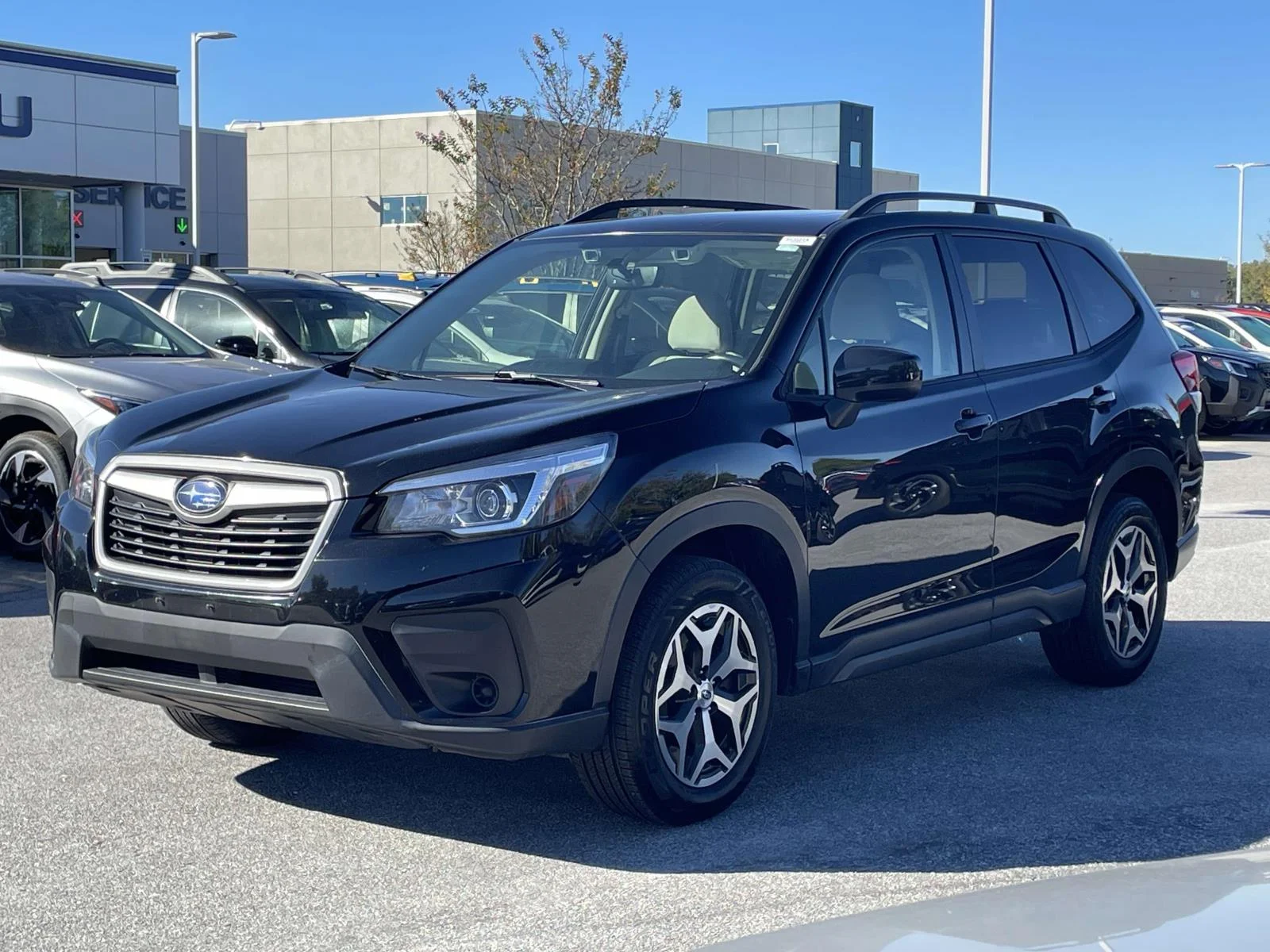 Used 2019 Crystal Black Silica Subaru Premium image 27