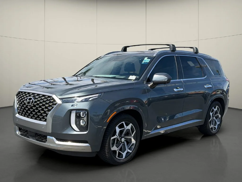 Used 2022 Gray Hyundai Calligraphy image 3