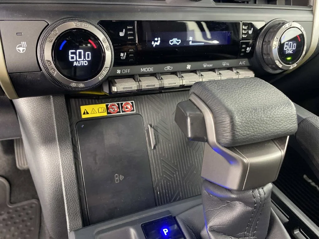 Used 2025 Bronze Toyota Limited image 23