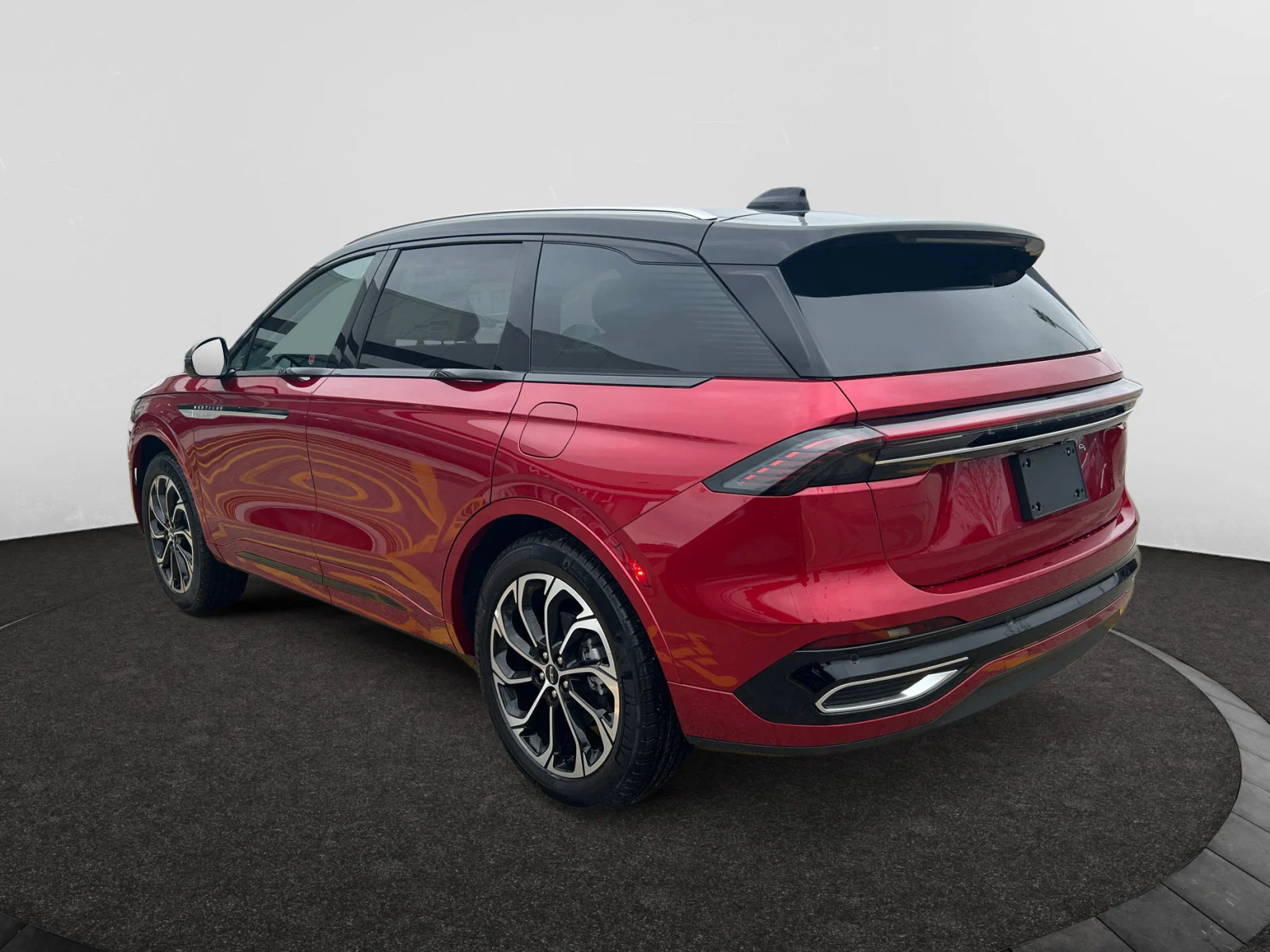 New 2026 Red Carpet Metallic Tinted Clearcoat Lincoln Reserve image 3