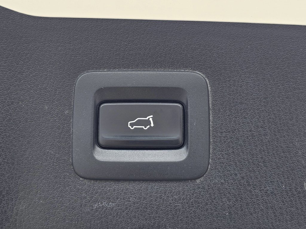 Used 2019 Snowflake White Pearl Mica Mazda Grand Touring image 29