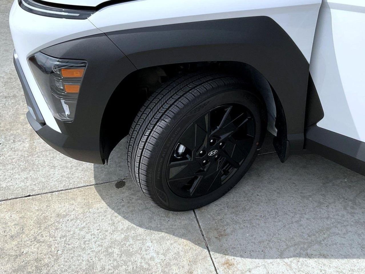 New 2026 White Hyundai SEL Sport image 24