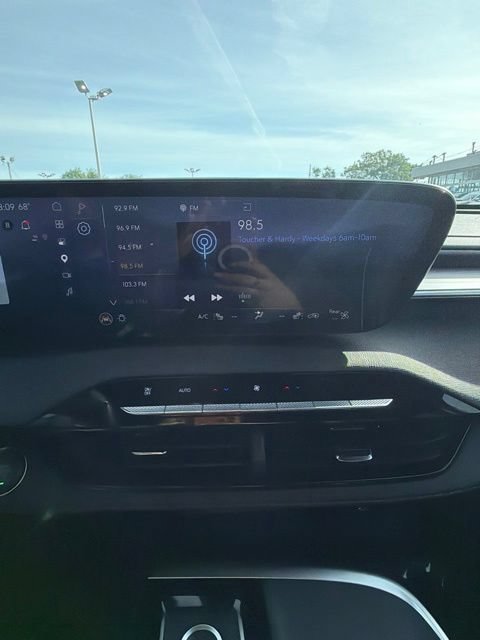 2025 Buick Enclave Preferred - Photo 15