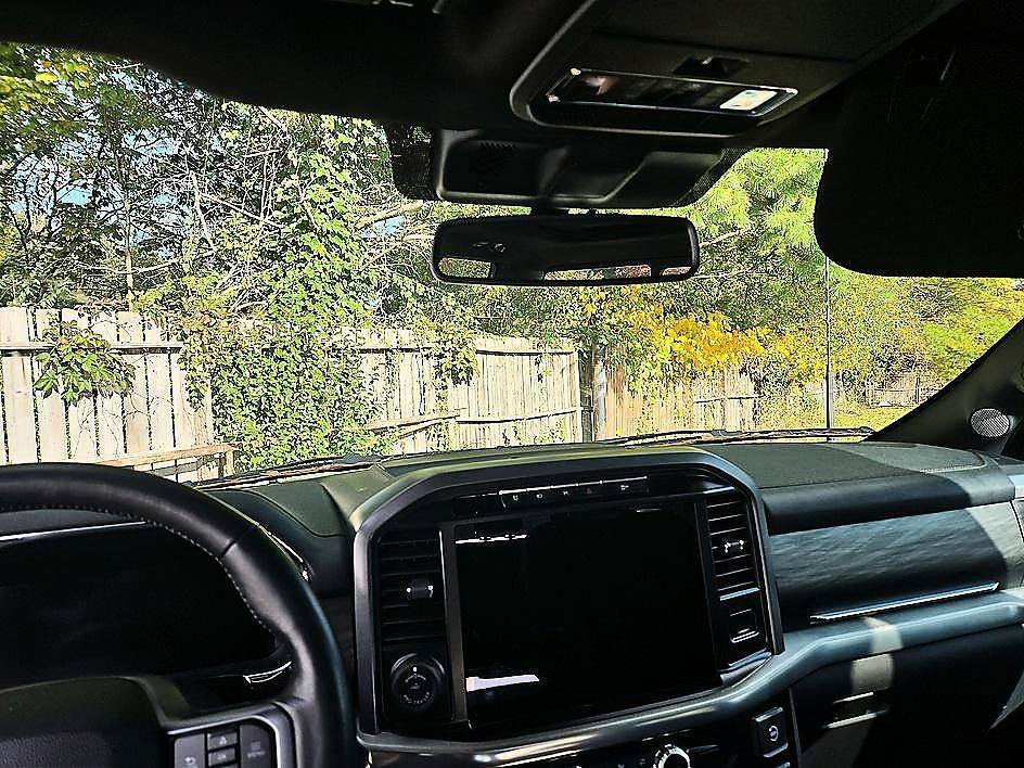 Used 2024 White Metallic Ford LARIAT image 16