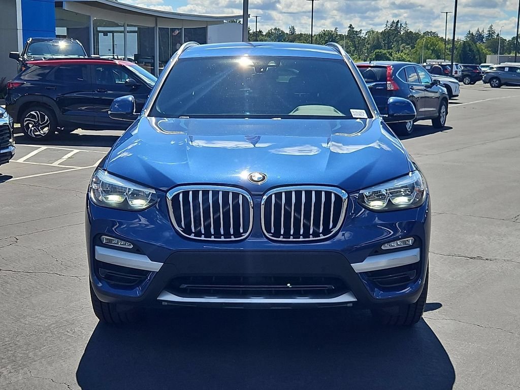 Used 2019 Phytonic Blue Metallic BMW xDrive30i image 9