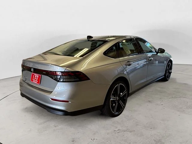 New 2026 Silver Honda SE image 6