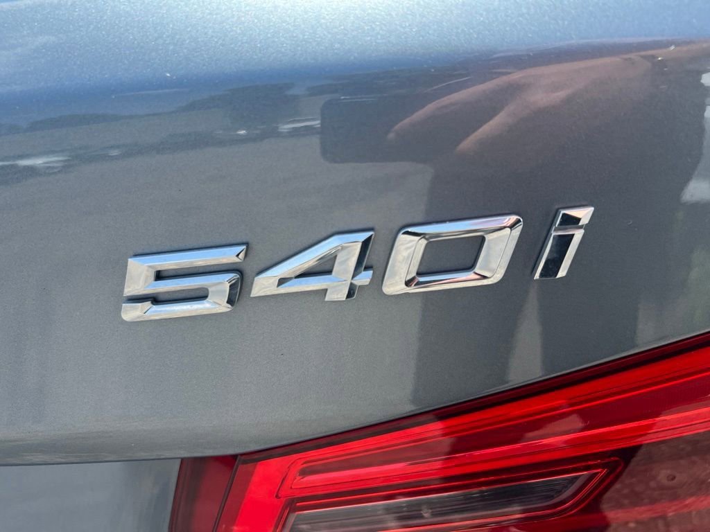 Used 2019 Bluestone Metallic BMW 540i image 7