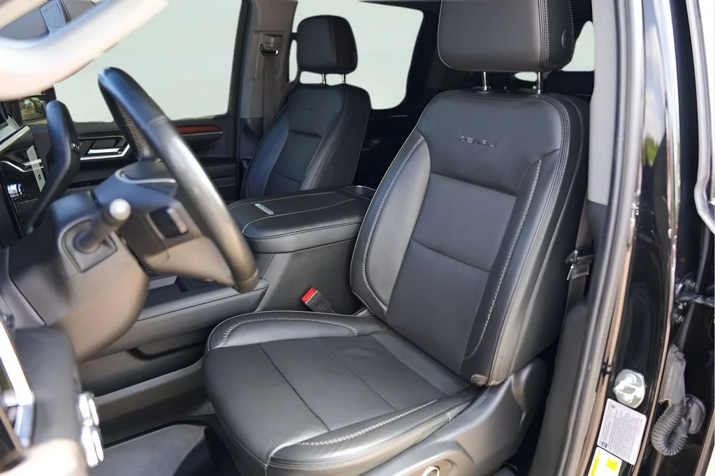 Used 2024 Onyx Black GMC Denali image 10