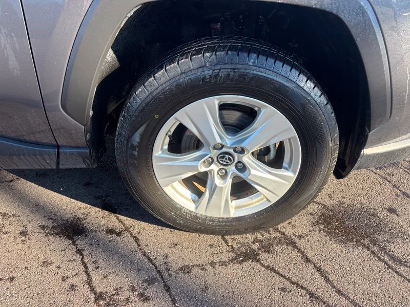 Used 2019 Gray Toyota XLE image 14