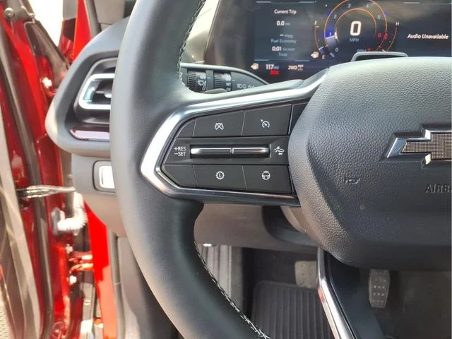 Used 2025 Red Chevrolet Z71 image 19