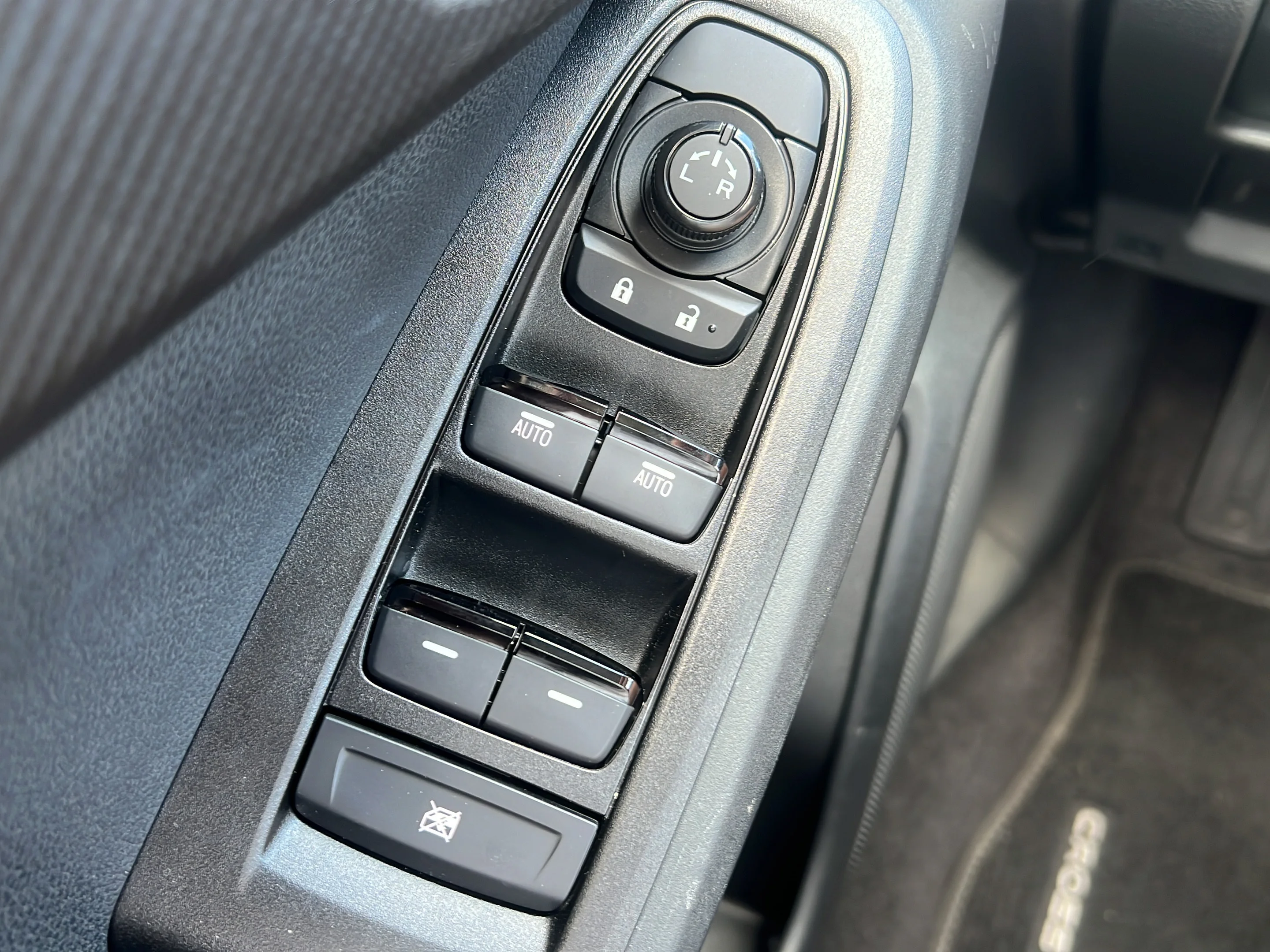 Used 2026 Ice Silver Metallic Subaru Premium image 23