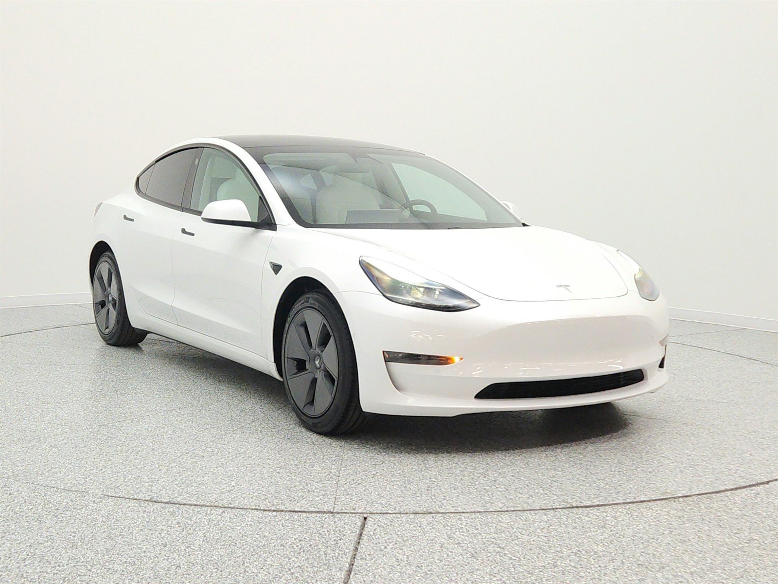 Used 2021 Pearl White Multi-Coat Tesla Standard Range Plus RWD image 3