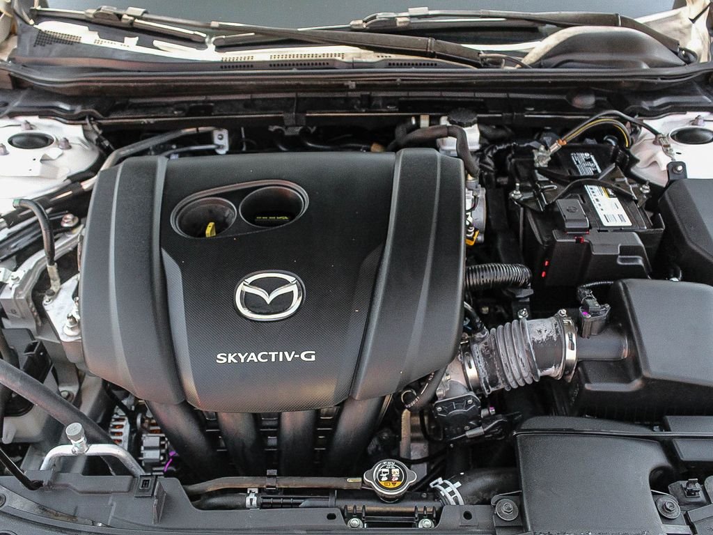 Used 2020 Snowflake White Pearl Mazda Premium image 29