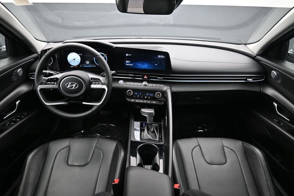 Used 2021 Gray Hyundai Limited image 13