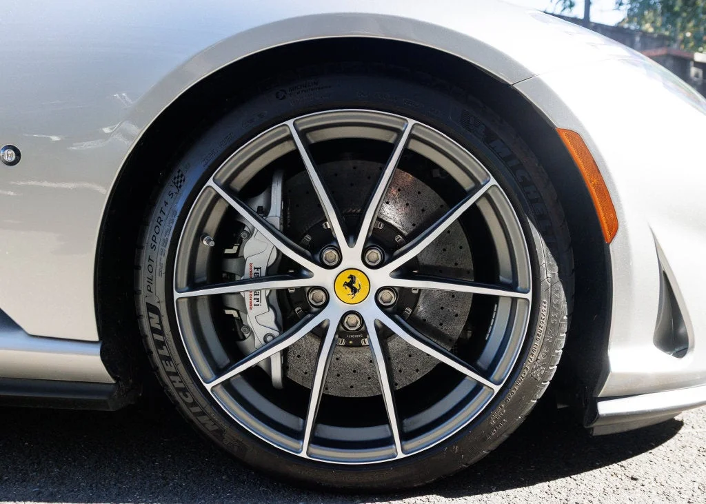 Certified Used 2023 Aluminum Lucido Ferrari Base image 16
