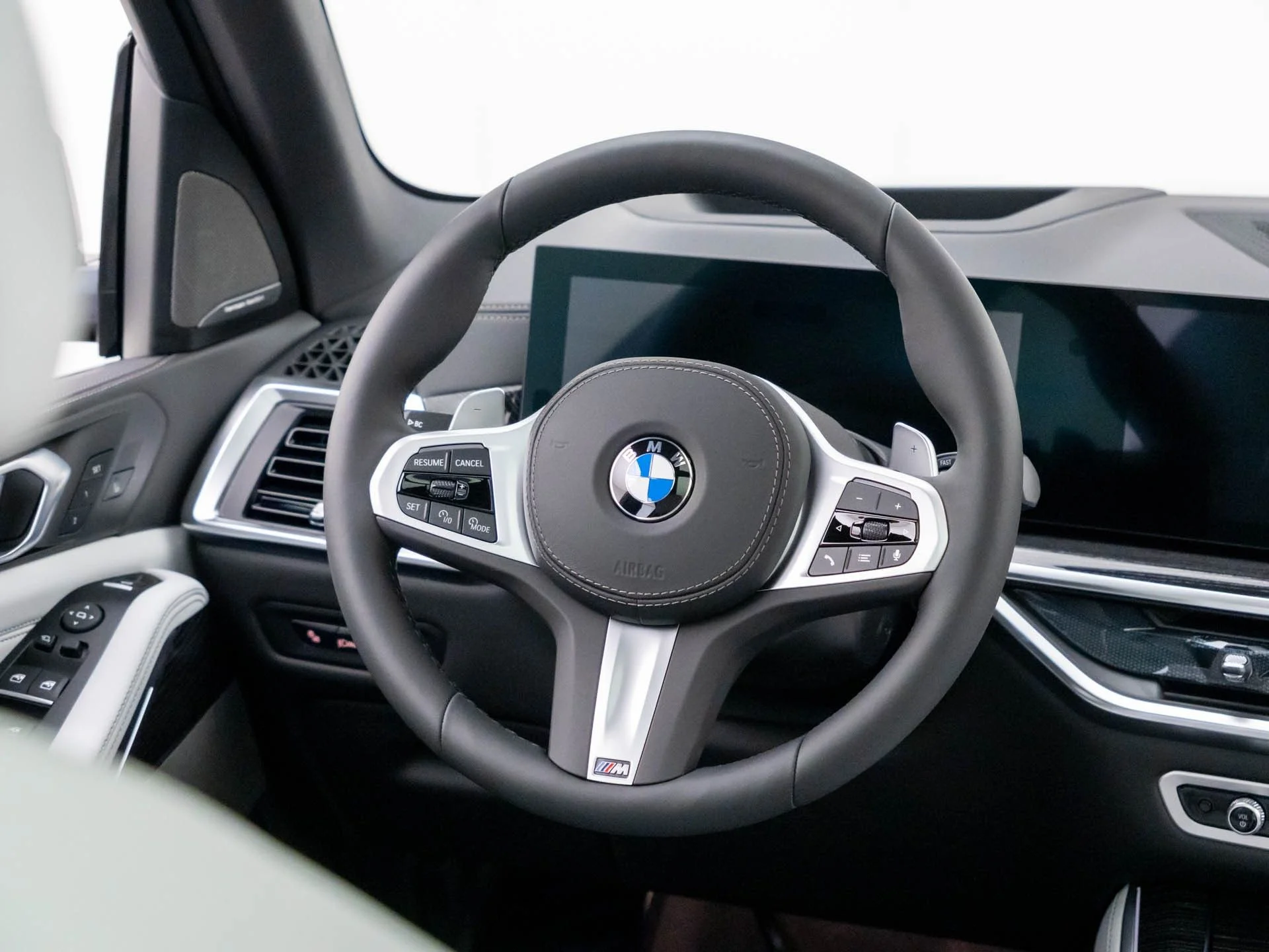 New 2026 Gray BMW xDrive40i image 17