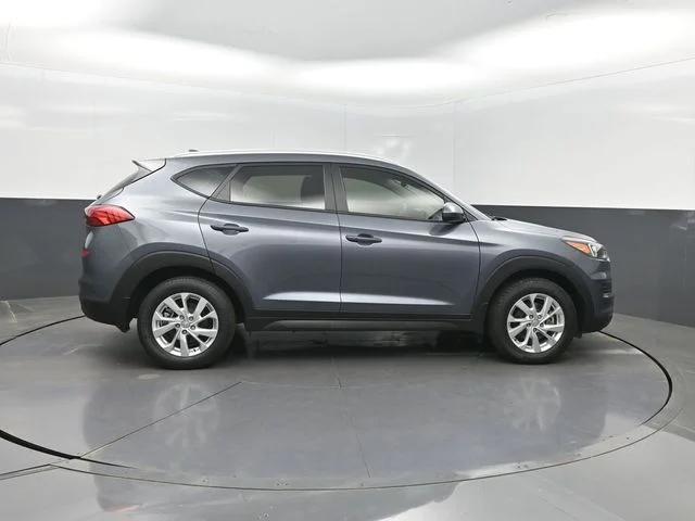 Used 2021 Gray Hyundai Value image 34