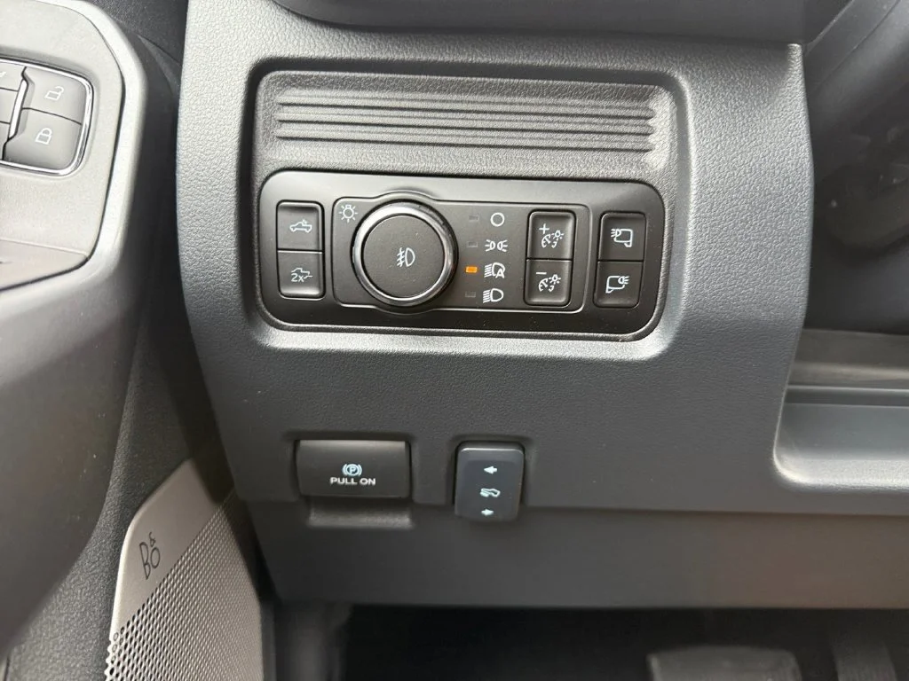 New 2027 Carbonized Gray Metallic Ford F-350® Lariat® image 24