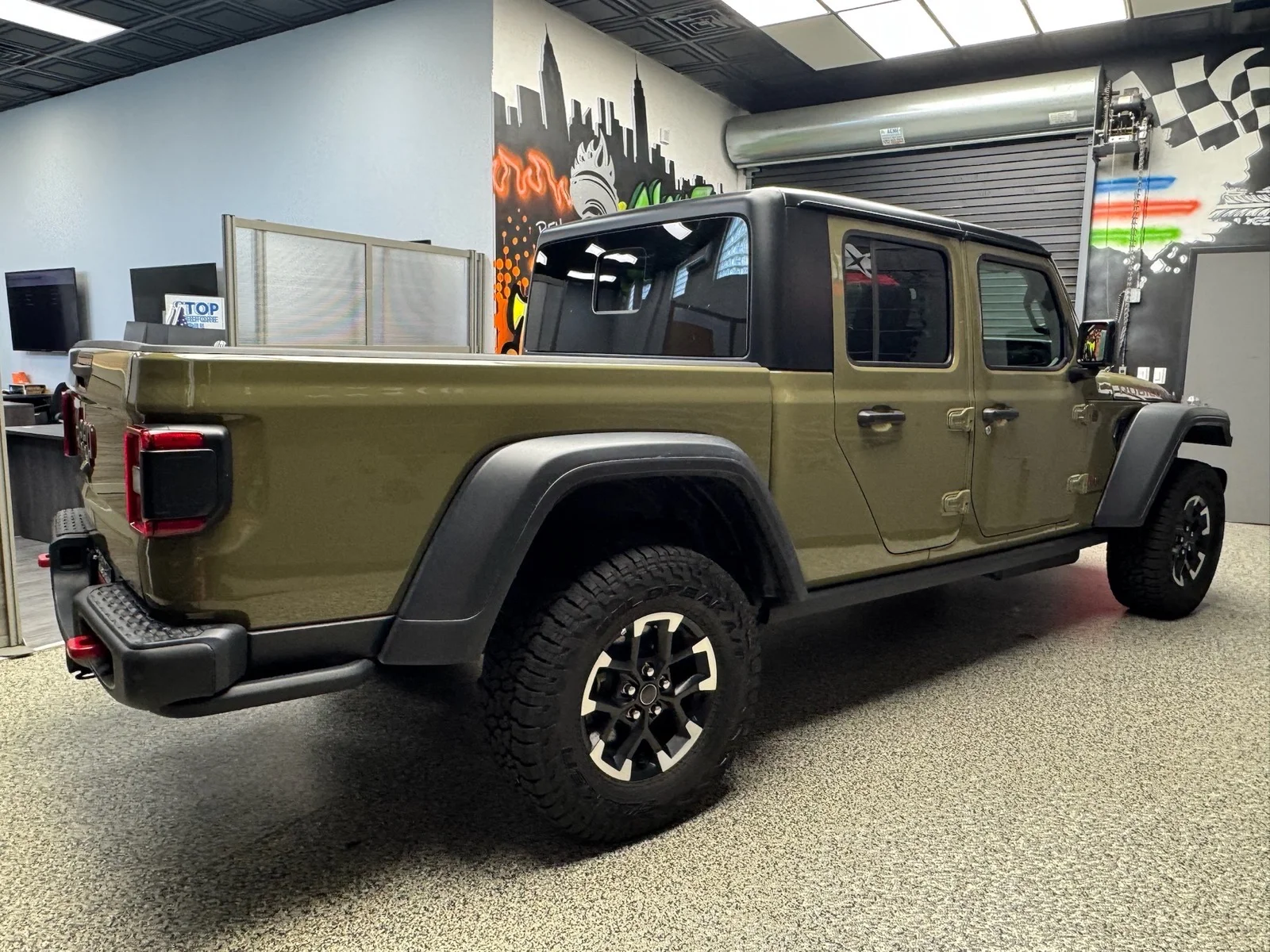 Used 2026  Jeep Rubicon image 6