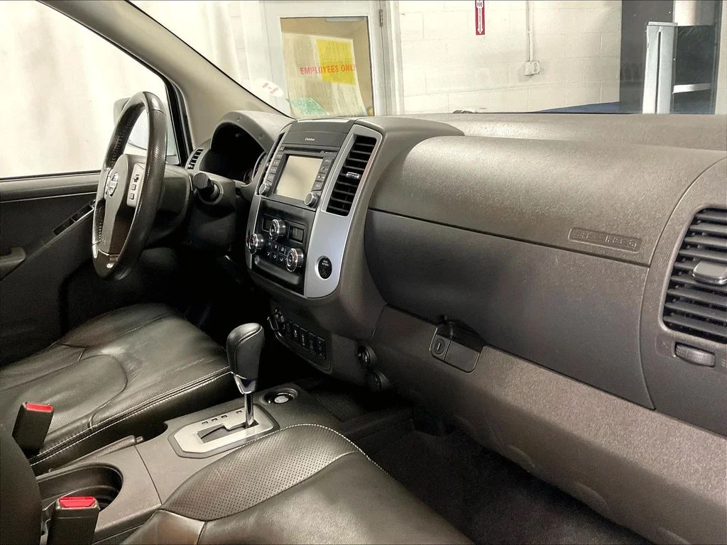 Used 2020 White Nissan PRO-4X image 14