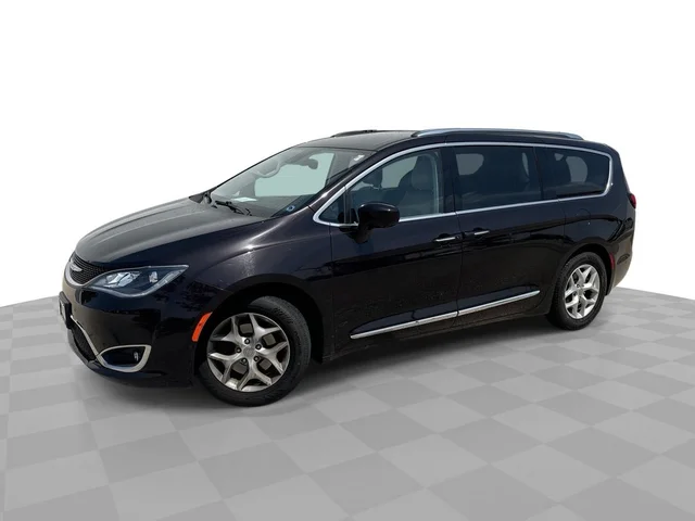 2017 Chrysler Pacifica Touring L Plus