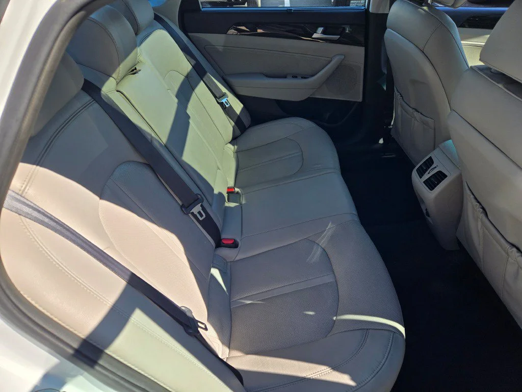 Used 2016 White Hyundai Limited image 9