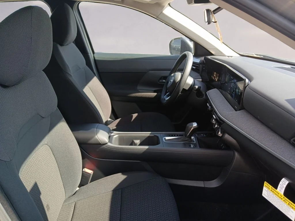 New 2026 Gray Nissan S image 17