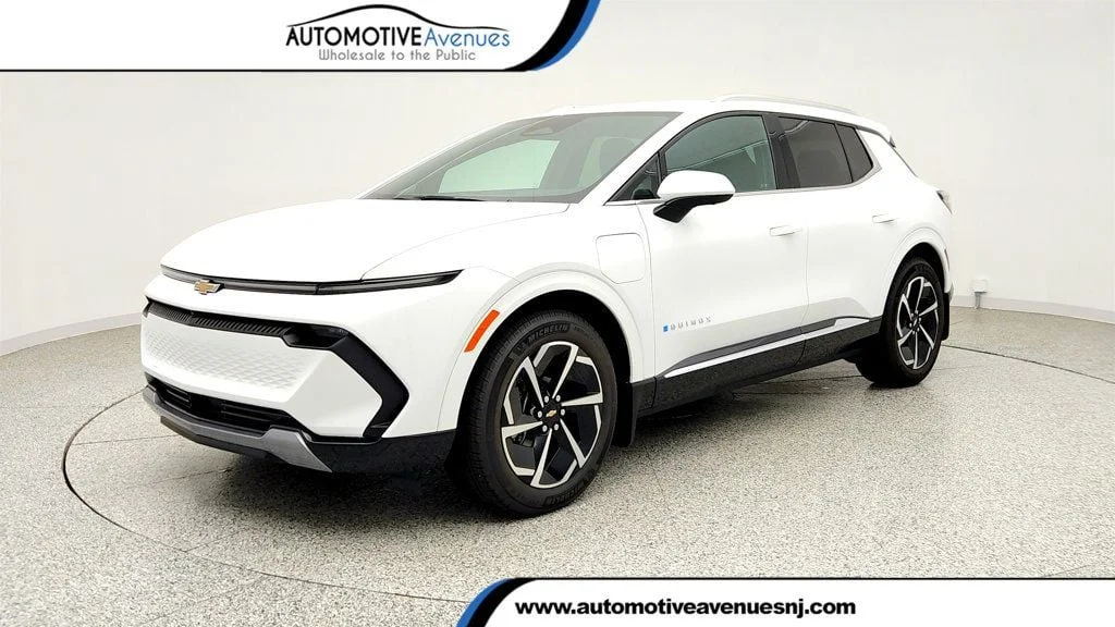 2024 Chevrolet Equinox EV 2LT FWD's photo