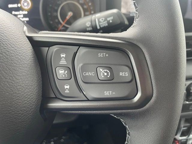 New 2026 Bright White Clearcoat Jeep Mojave image 18