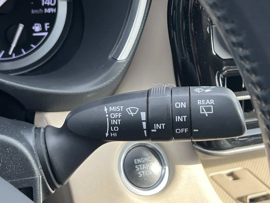 Used 2021 White Toyota XLE image 34