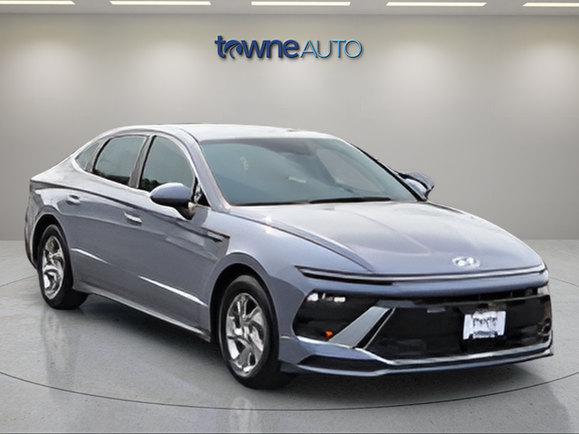 Used 2026 Blue Hyundai SE image 8