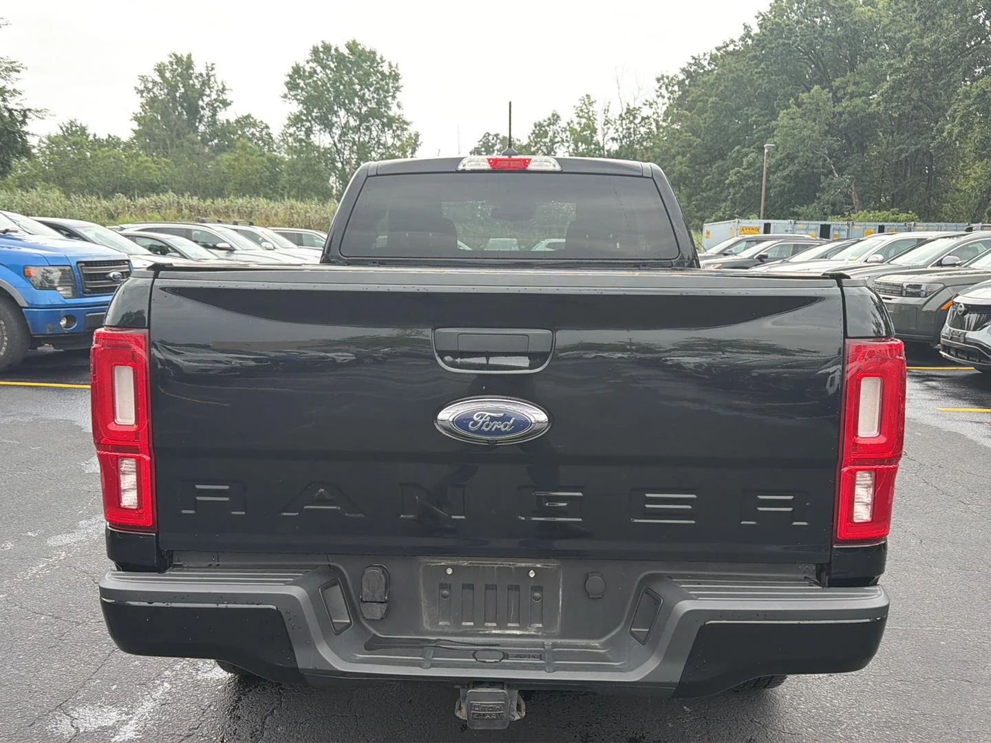 Used 2022 Shadow Black Ford XLT image 5