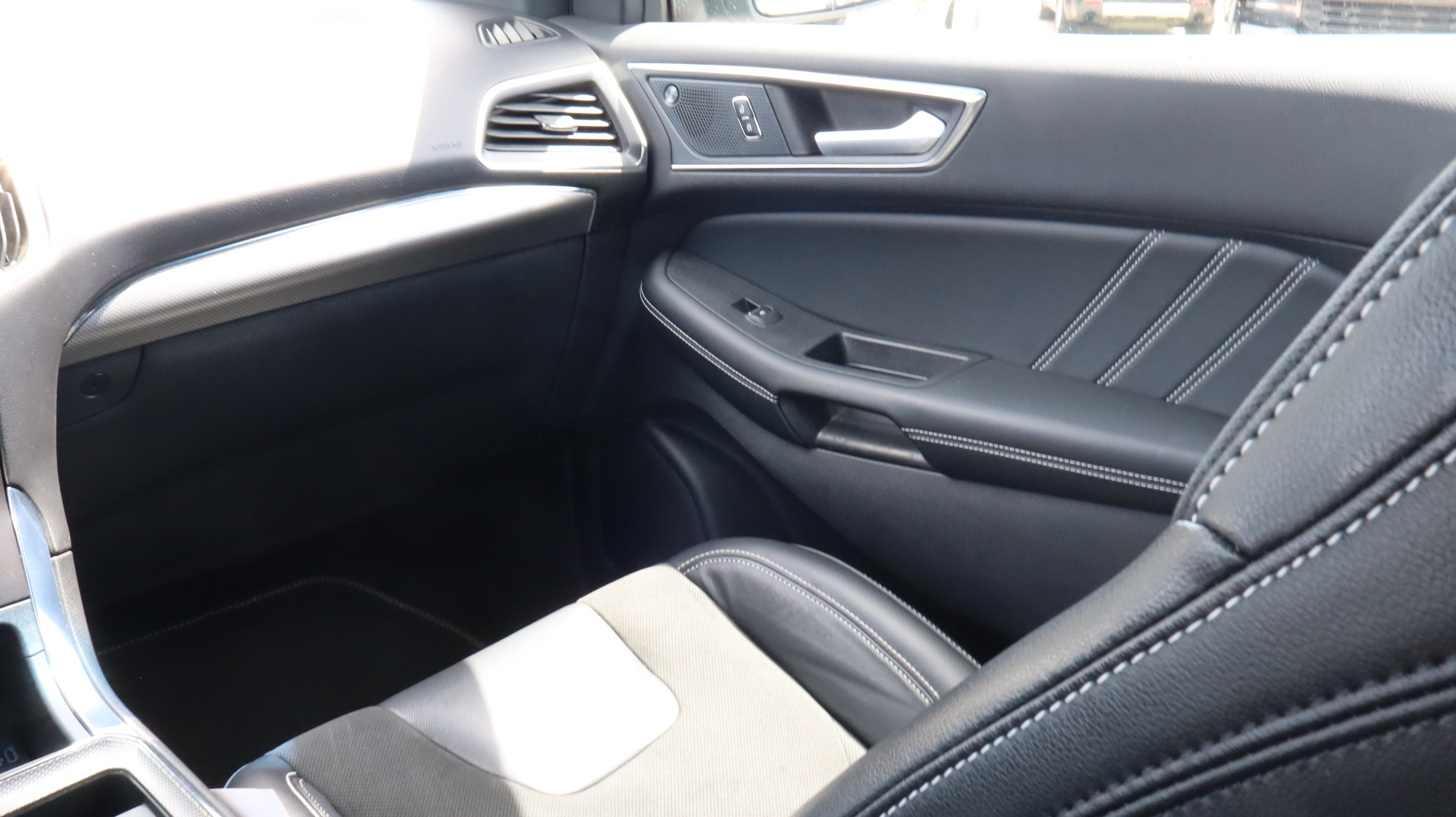Used 2021 White Ford ST image 11