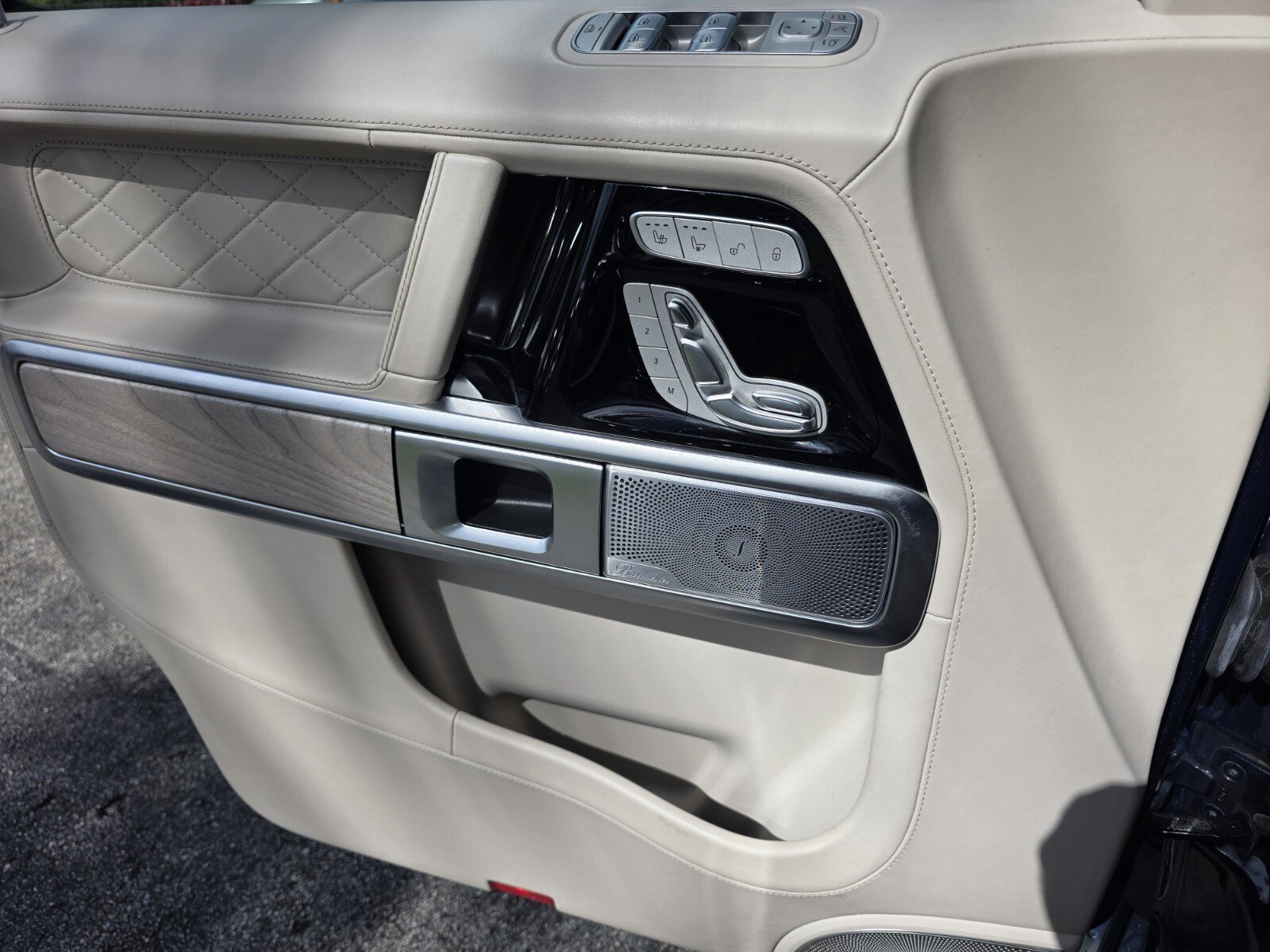 Used 2023 MANUFAKTUR Midnight Blue Mercedes-Benz G 550 image 25