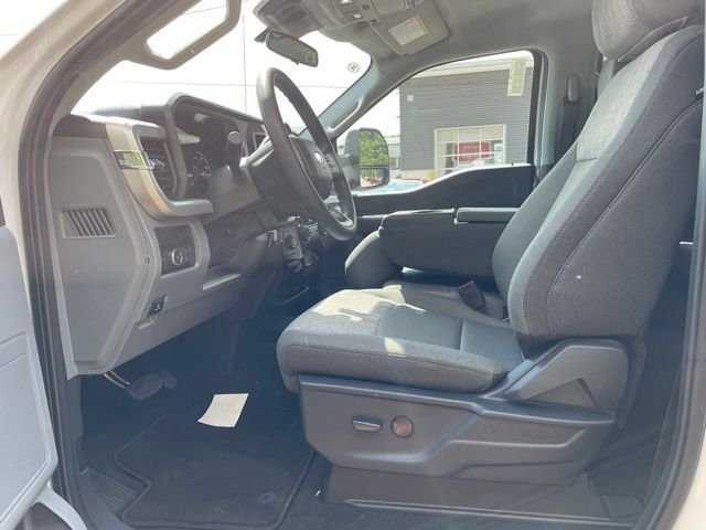 New 2026 Oxford White Ford F-250® XLT image 13
