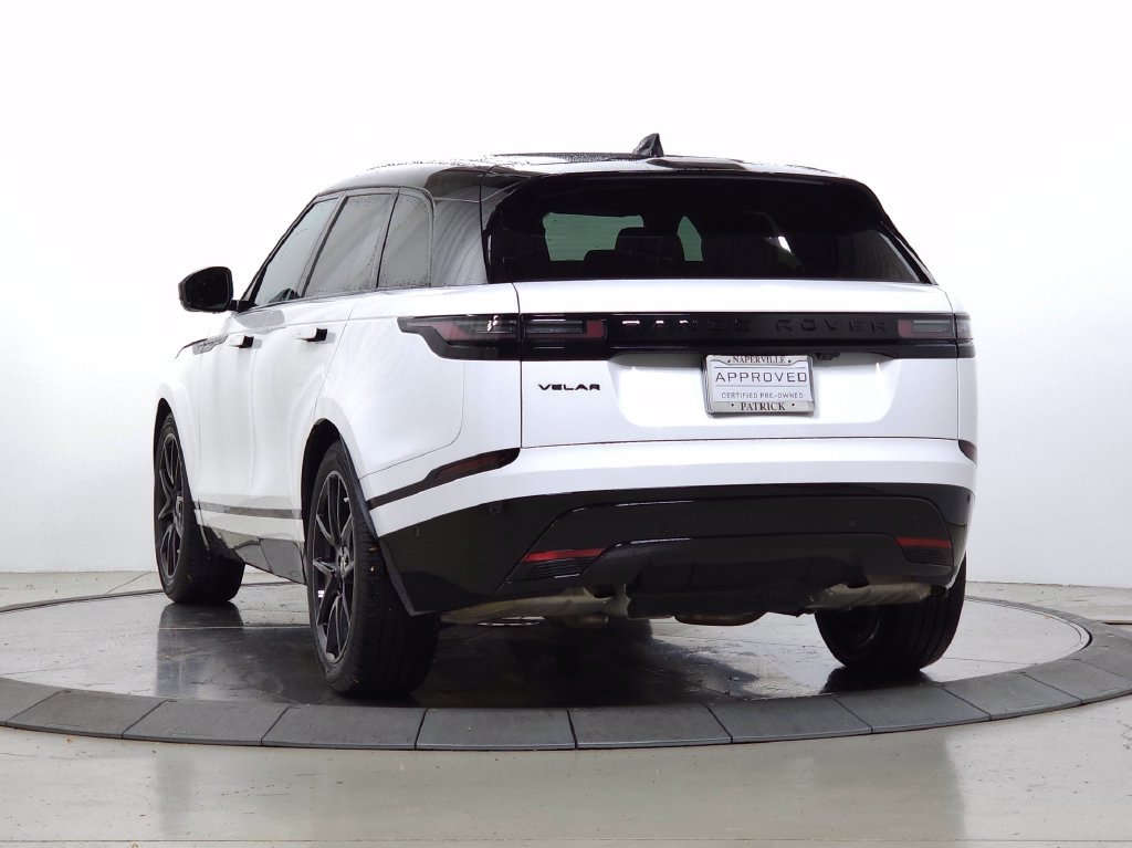 Certified Used 2026 White Land Rover Dynamic SE image 3