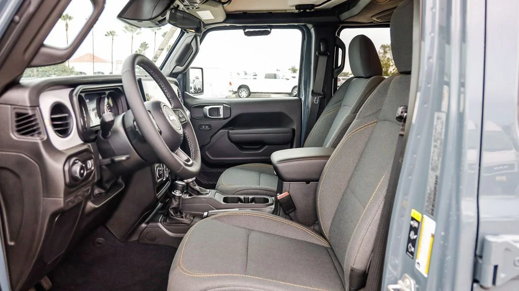 2025 Jeep Wrangler 4-Door Sport S - Photo 19