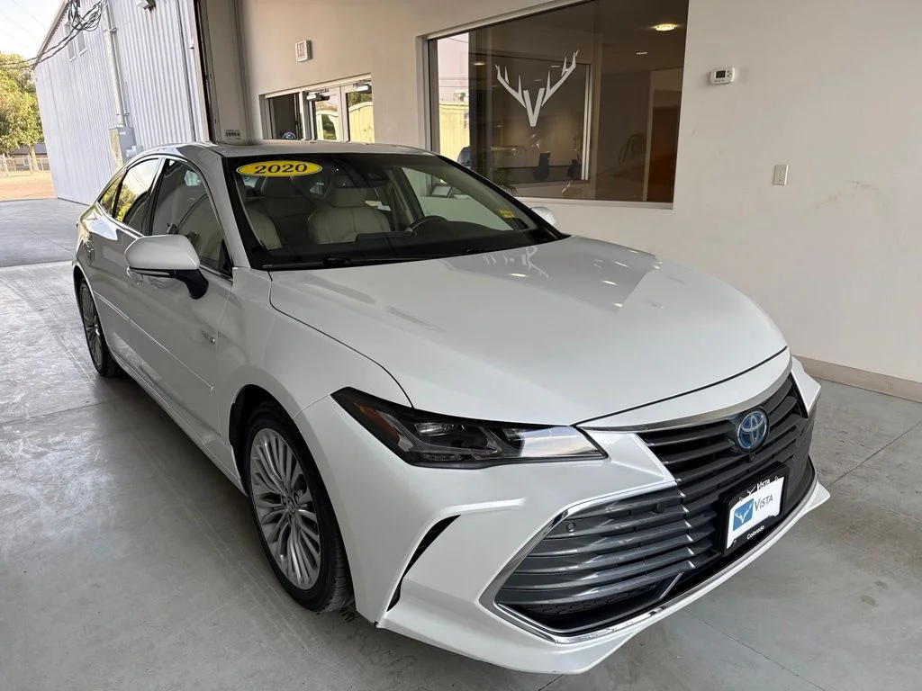 Used 2020 Pearl Toyota Limited image 2